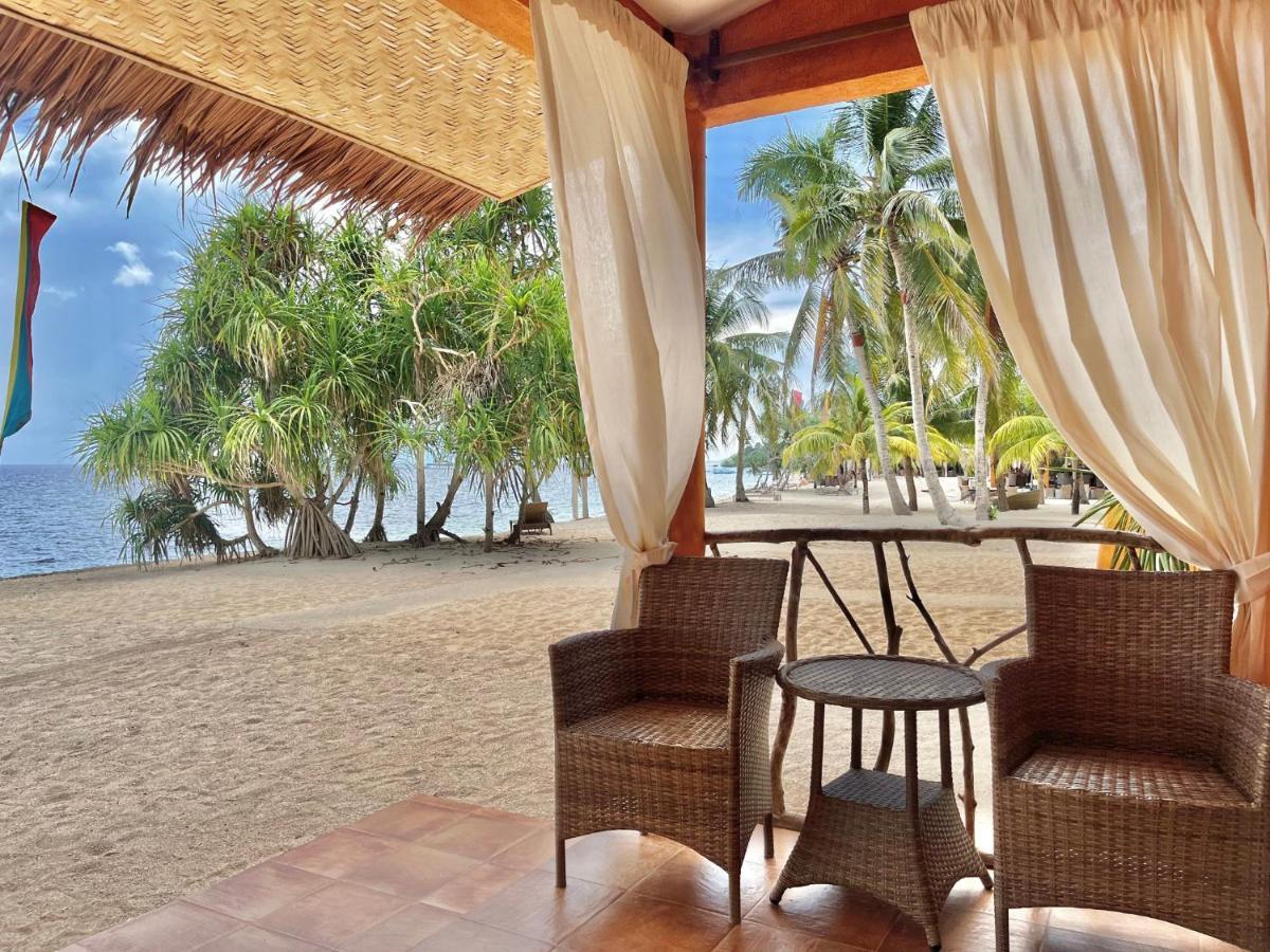 Coco Grove Beach Resort, Siquijor Island Esterno foto Beachfront at the Shangri-La Resort