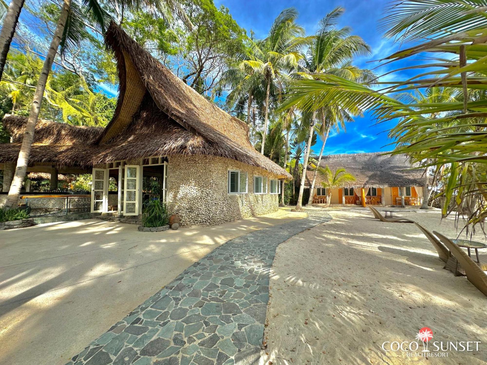Coco Grove Beach Resort, Siquijor Island Esterno foto Coco Sunset Resort