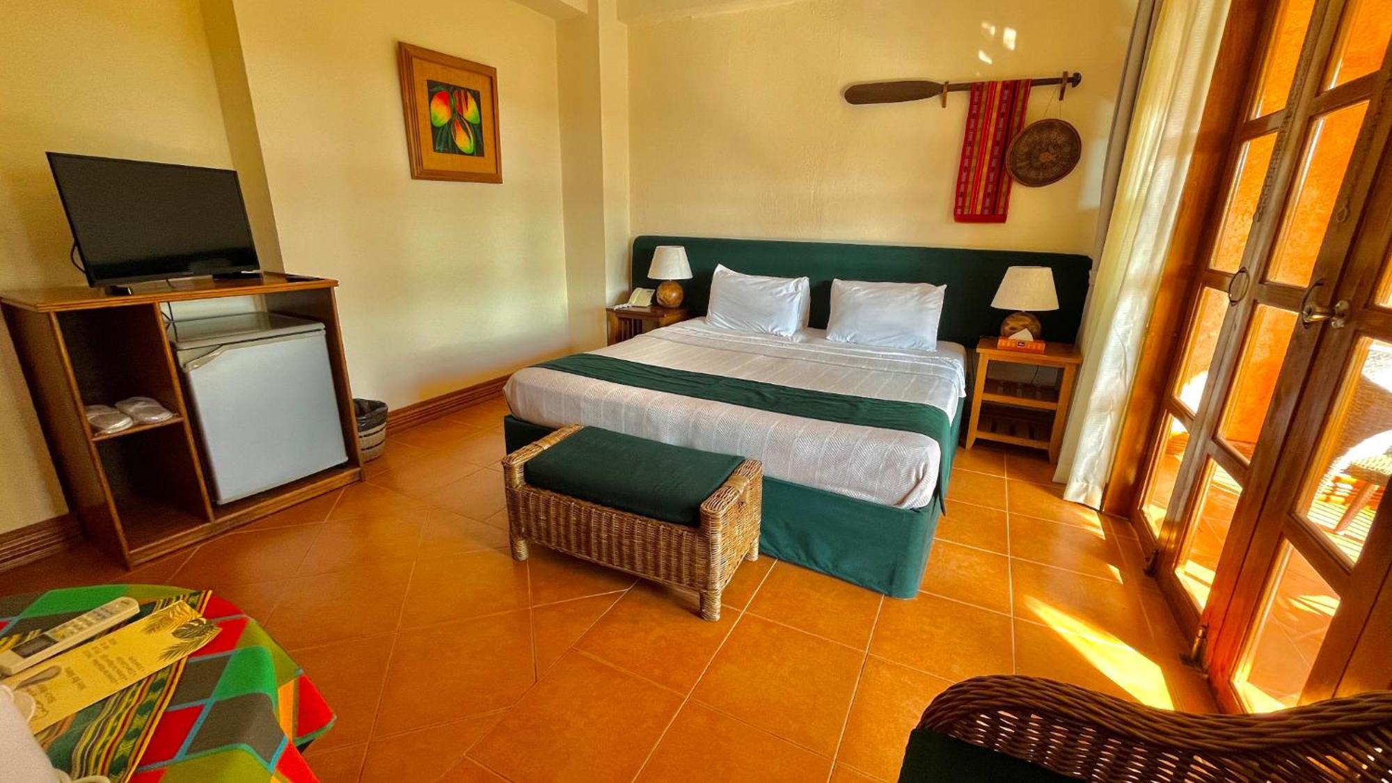 Coco Grove Beach Resort, Siquijor Island Camera foto A room at the Nile River Camp