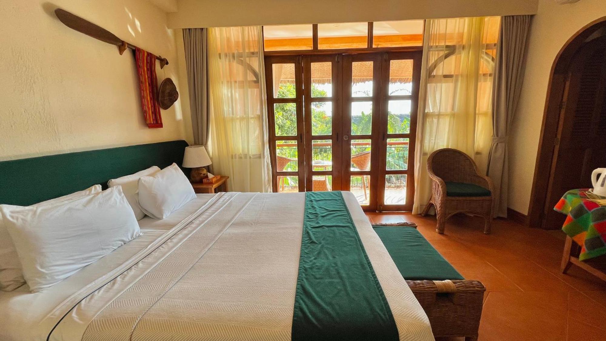 Coco Grove Beach Resort, Siquijor Island Camera foto A room at the hotel