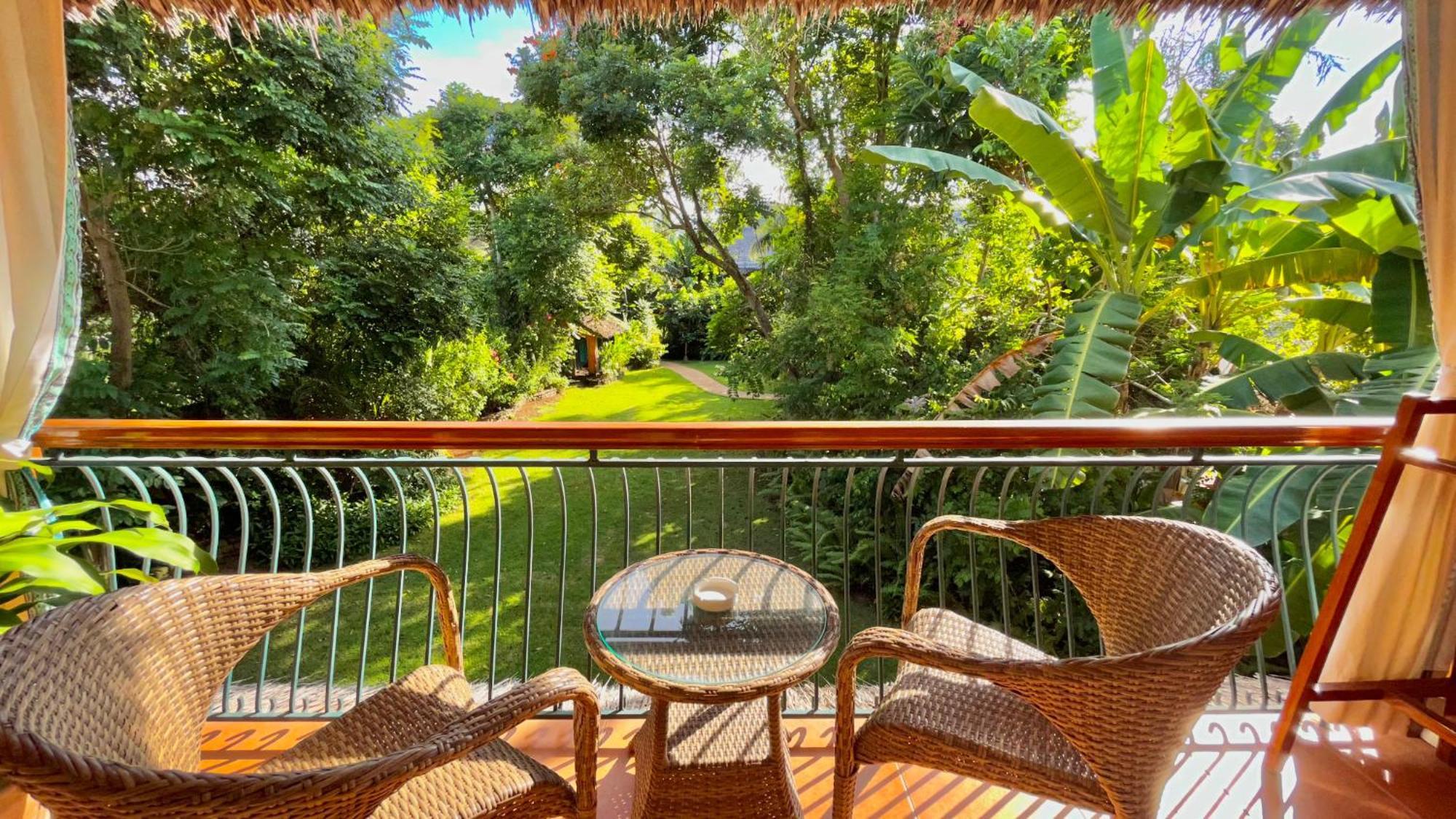 Coco Grove Beach Resort, Siquijor Island Camera foto View from the balcony of a villa at the resort